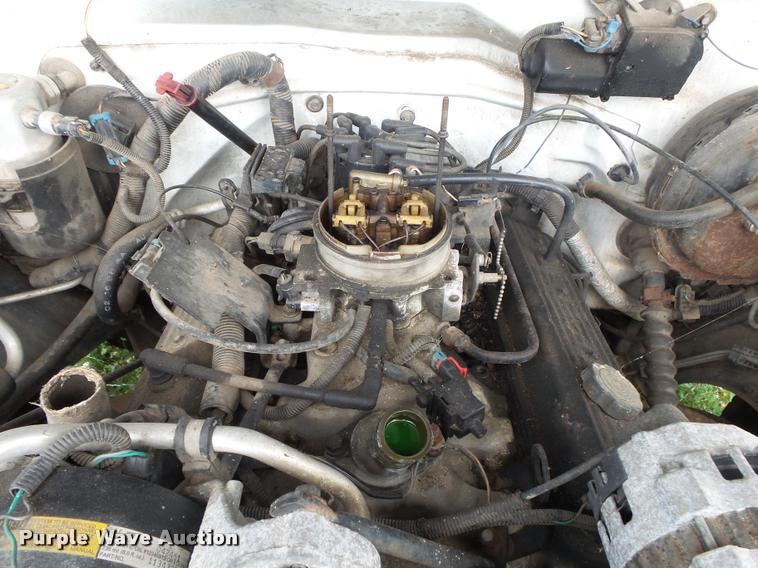 image for item DA2737 1995 GMC Sierra 1500 pickup truck