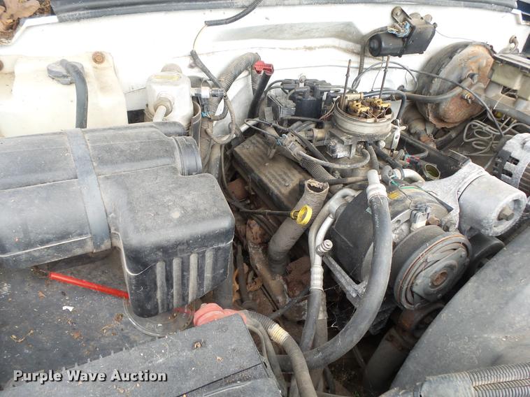 image for item DA2737 1995 GMC Sierra 1500 pickup truck