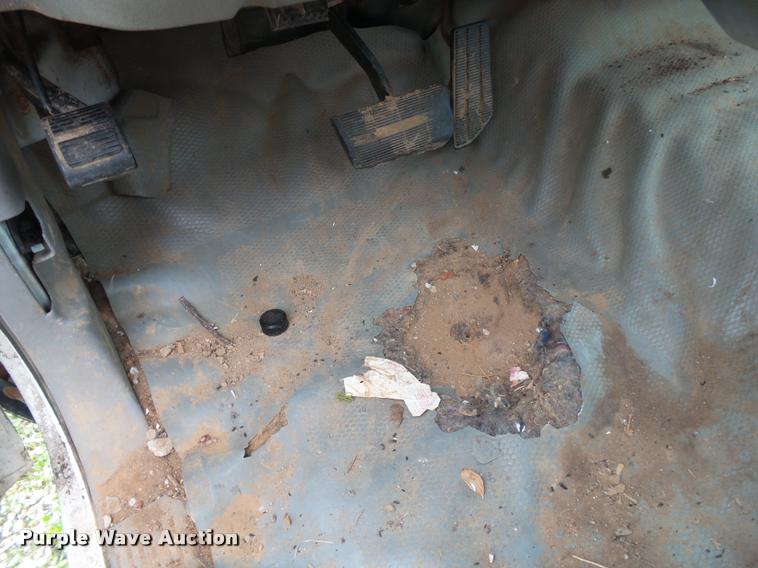 image for item DA2737 1995 GMC Sierra 1500 pickup truck