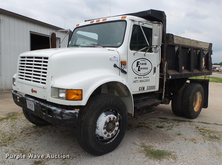 image for item DA2738 1990 International 4700 dump truck