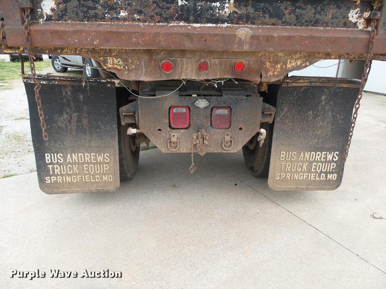 image for item DA2738 1990 International 4700 dump truck