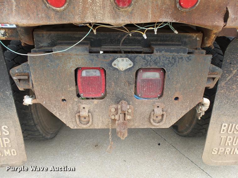 image for item DA2738 1990 International 4700 dump truck