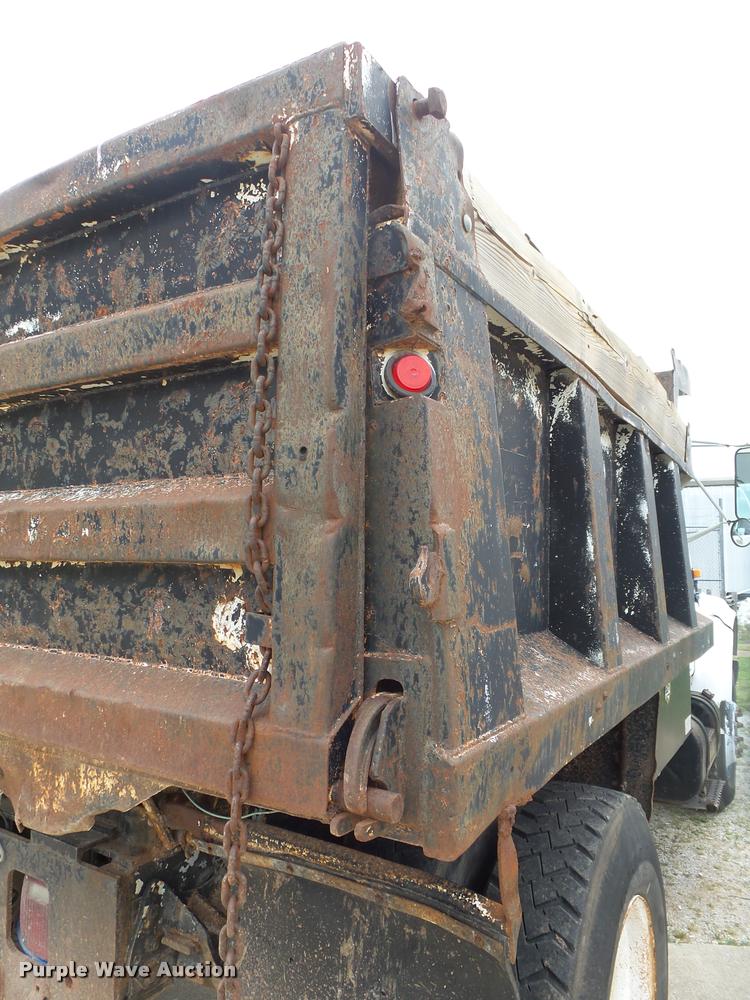 image for item DA2738 1990 International 4700 dump truck