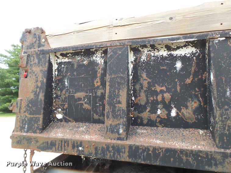 image for item DA2738 1990 International 4700 dump truck