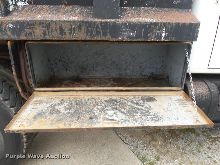 image for item DA2738 1990 International 4700 dump truck