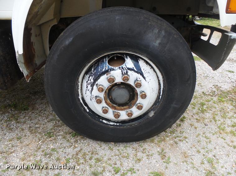 image for item DA2738 1990 International 4700 dump truck