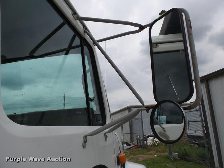 image for item DA2738 1990 International 4700 dump truck