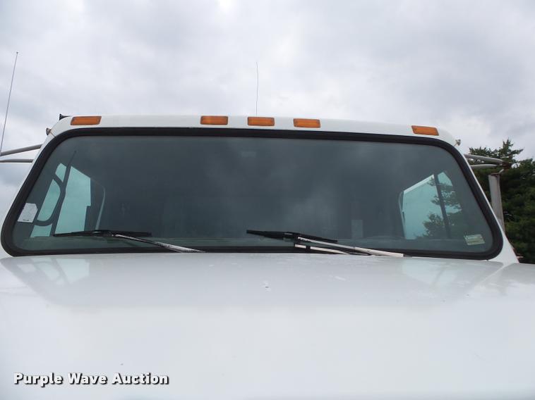 image for item DA2738 1990 International 4700 dump truck