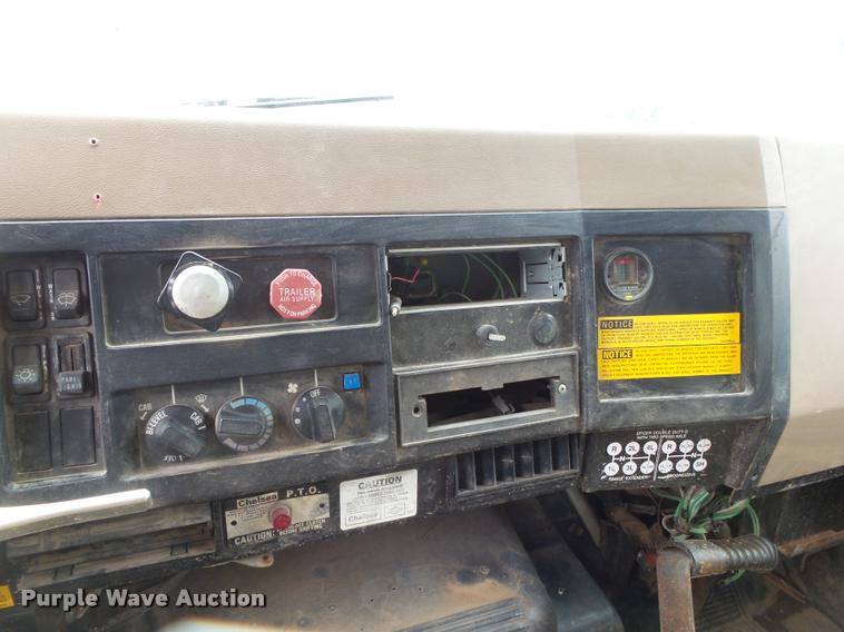 image for item DA2738 1990 International 4700 dump truck