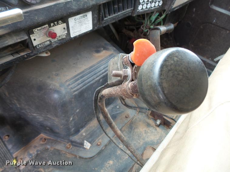 image for item DA2738 1990 International 4700 dump truck