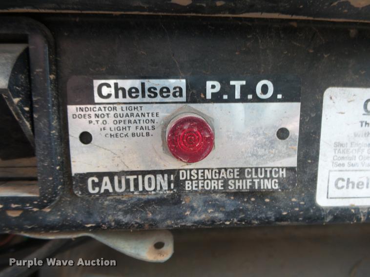 image for item DA2738 1990 International 4700 dump truck