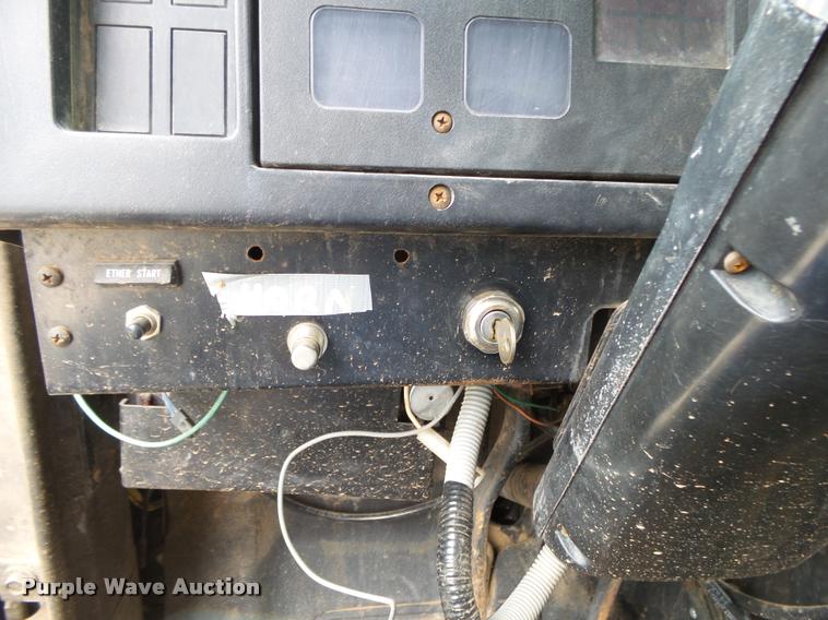 image for item DA2738 1990 International 4700 dump truck