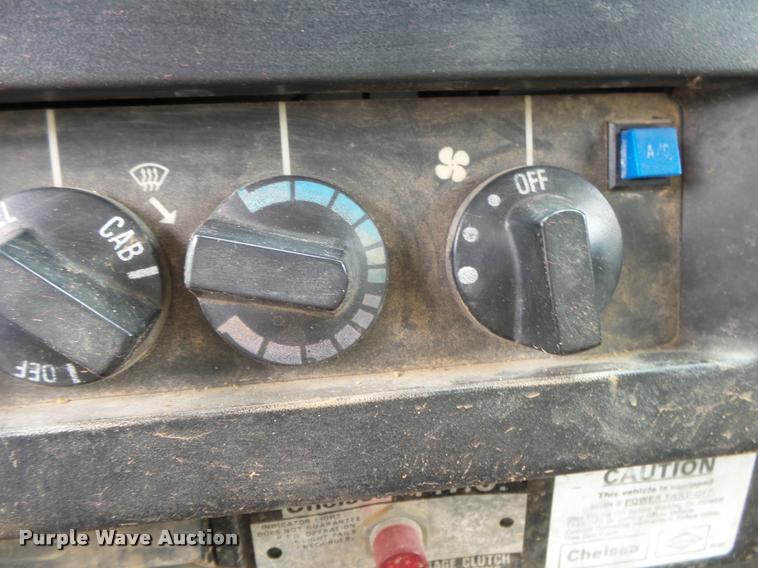 image for item DA2738 1990 International 4700 dump truck