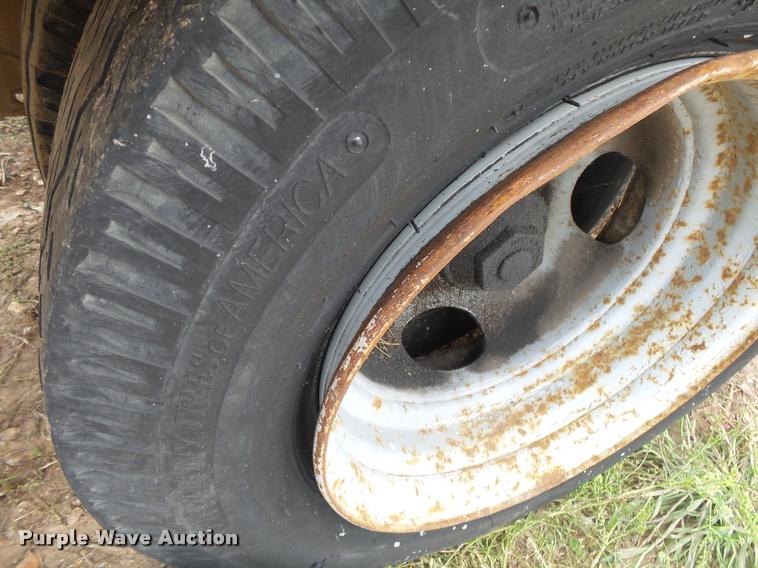 image for item DA2740 1984 Eager Beaver