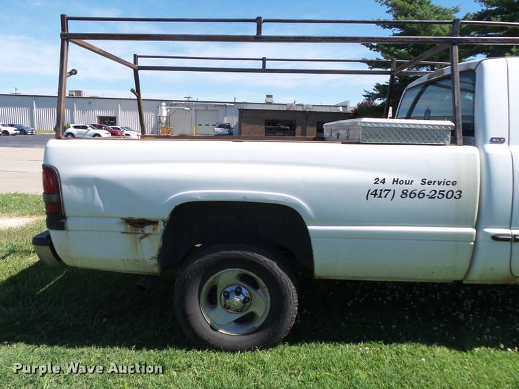image for item DA2741 2000 Dodge Ram 1500 pickup truck