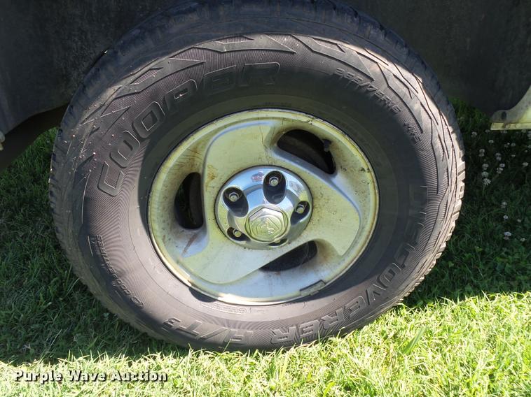 image for item DA2741 2000 Dodge Ram 1500 pickup truck