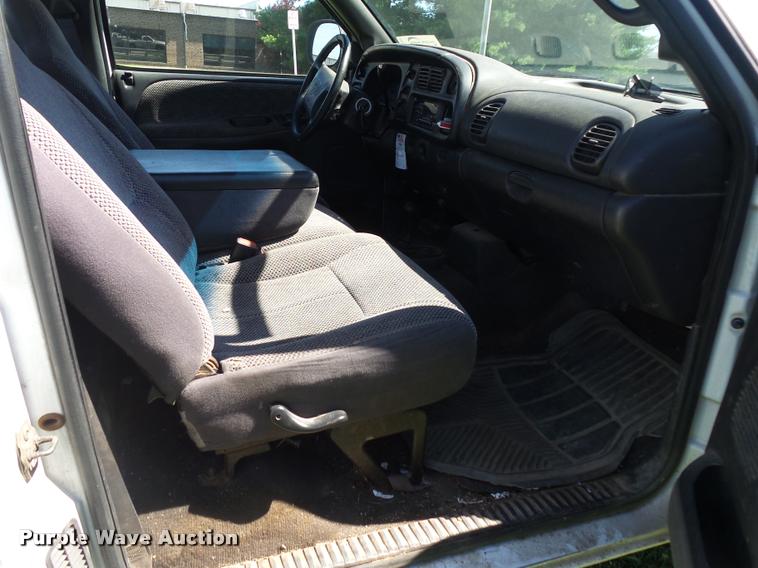 image for item DA2741 2000 Dodge Ram 1500 pickup truck