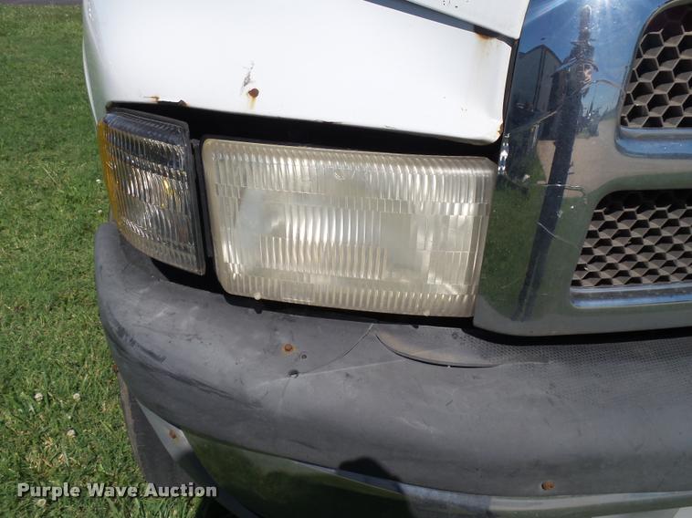 image for item DA2741 2000 Dodge Ram 1500 pickup truck