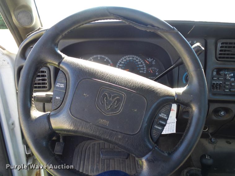 image for item DA2741 2000 Dodge Ram 1500 pickup truck