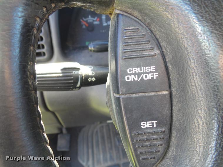 image for item DA2741 2000 Dodge Ram 1500 pickup truck