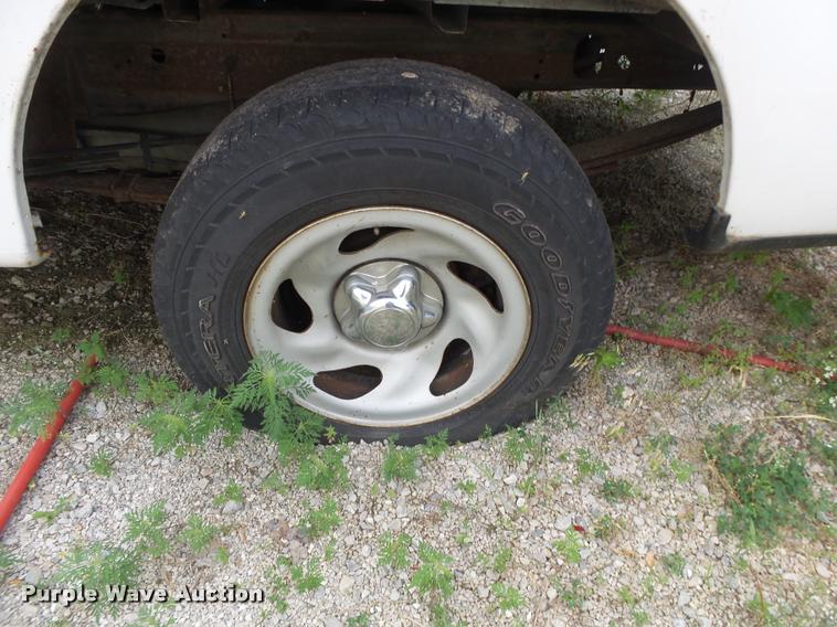 image for item DA2743 2001 Ford F150 pickup truck