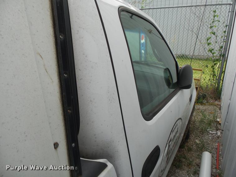 image for item DA2743 2001 Ford F150 pickup truck