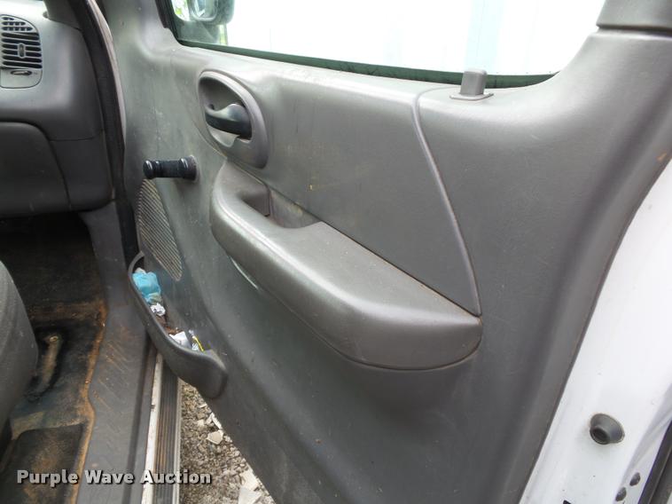 image for item DA2743 2001 Ford F150 pickup truck