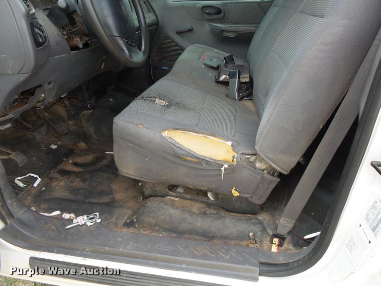 image for item DA2743 2001 Ford F150 pickup truck