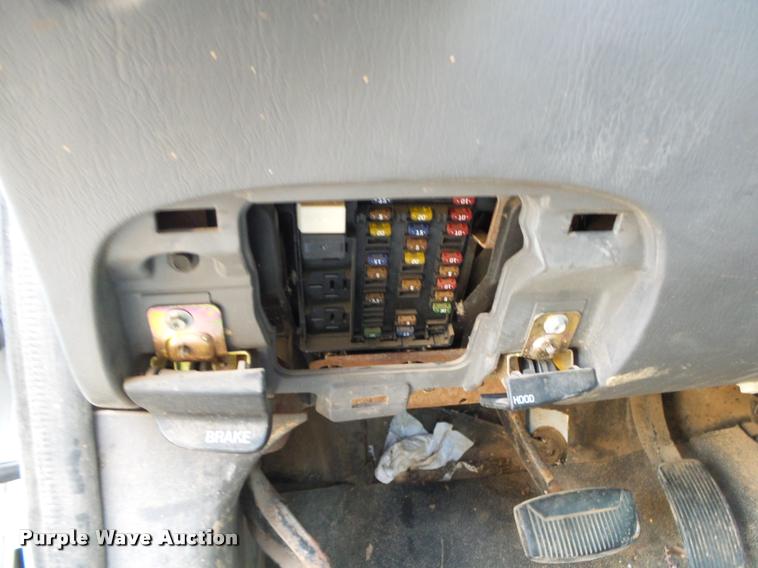 image for item DA2743 2001 Ford F150 pickup truck