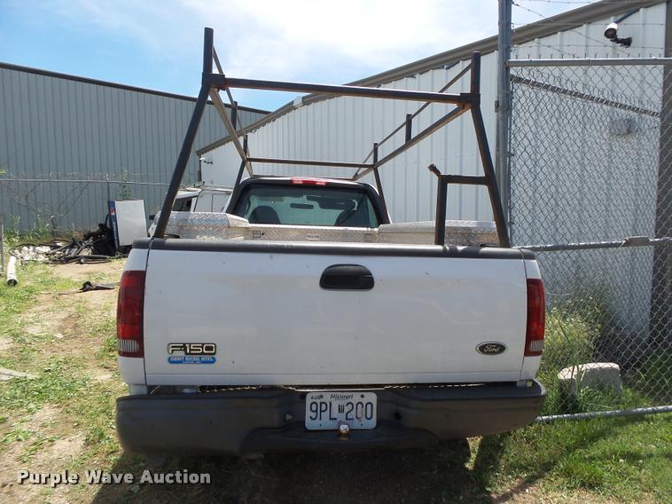 image for item DA2744 2003 Ford F150 pickup truck