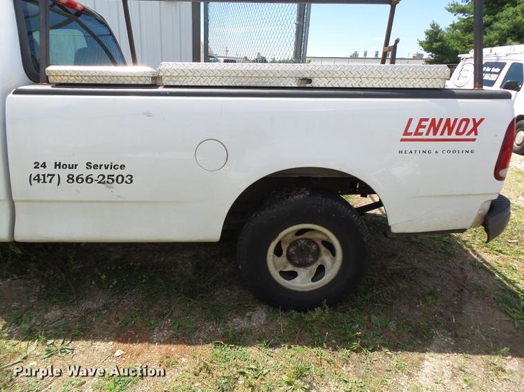 image for item DA2744 2003 Ford F150 pickup truck