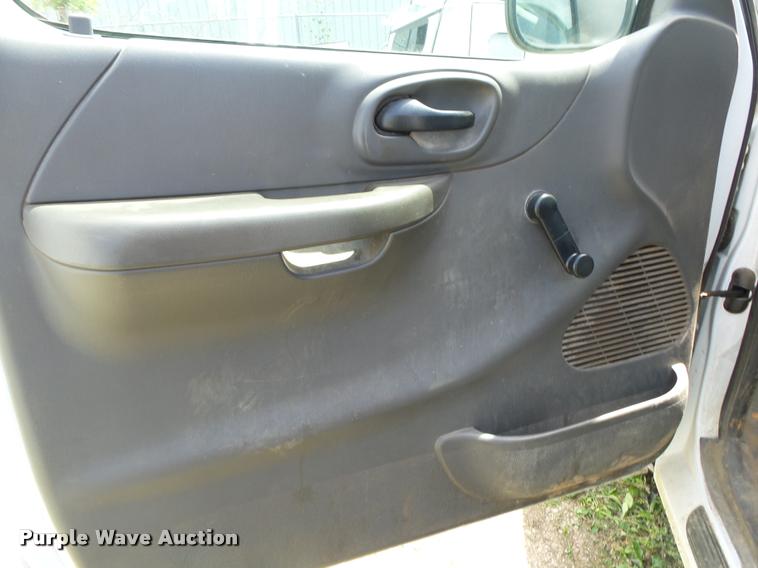 image for item DA2744 2003 Ford F150 pickup truck