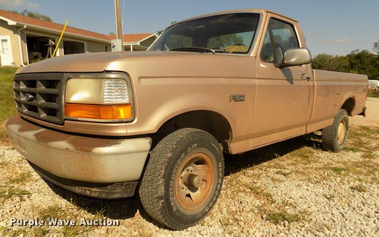 image for item DA3118 1996 Ford F150 pickup truck