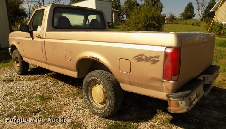 image for item DA3118 1996 Ford F150 pickup truck