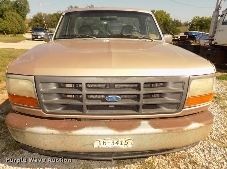 image for item DA3118 1996 Ford F150 pickup truck