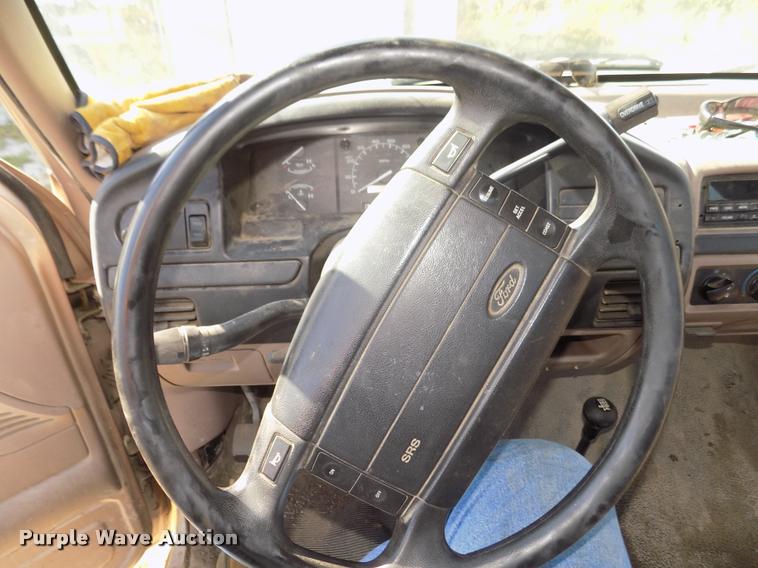 image for item DA3118 1996 Ford F150 pickup truck