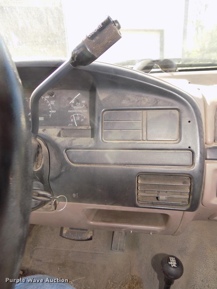 image for item DA3118 1996 Ford F150 pickup truck