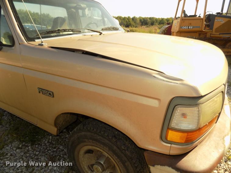 image for item DA3118 1996 Ford F150 pickup truck