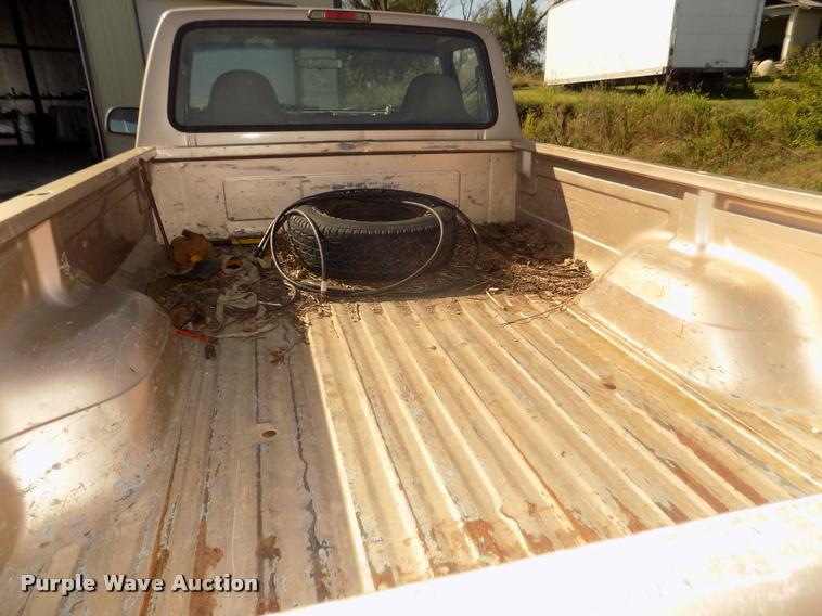 image for item DA3118 1996 Ford F150 pickup truck