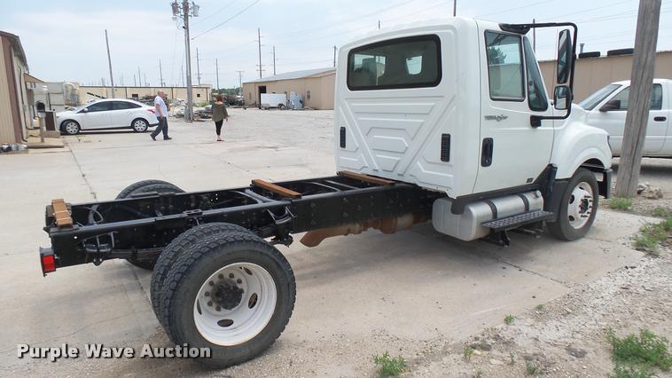 image for item DA7982 2014 International TerraStar truck chassis
