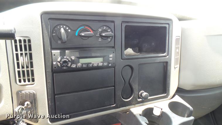 image for item DA7982 2014 International TerraStar truck chassis