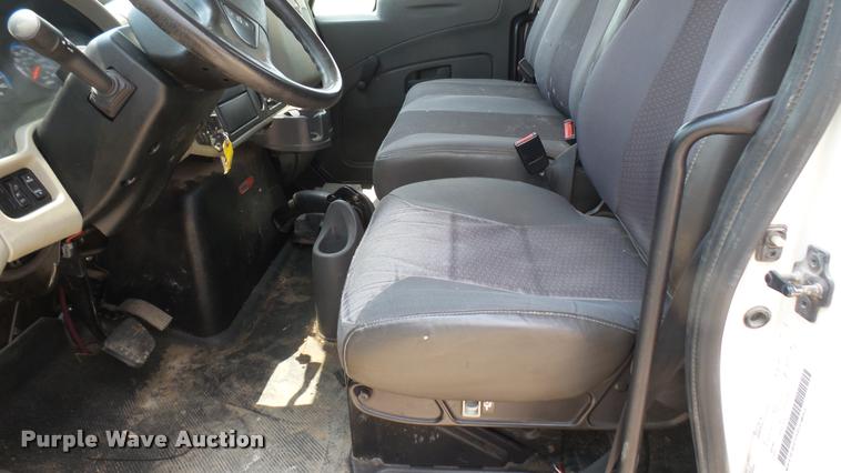 image for item DA7982 2014 International TerraStar truck chassis