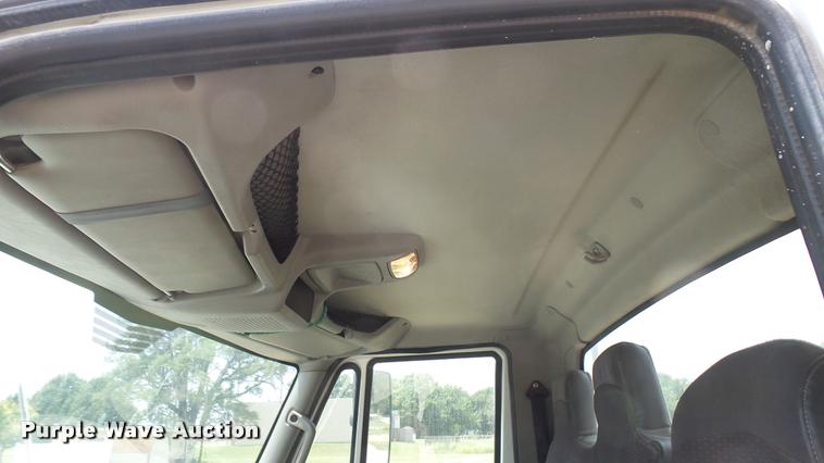 image for item DA7982 2014 International TerraStar truck chassis