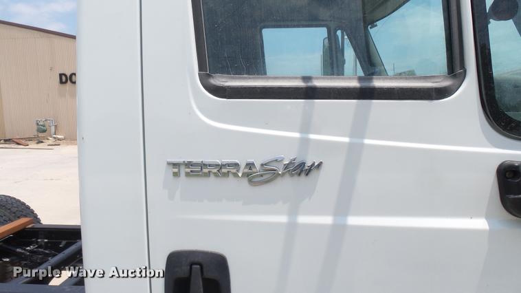 image for item DA7982 2014 International TerraStar truck chassis