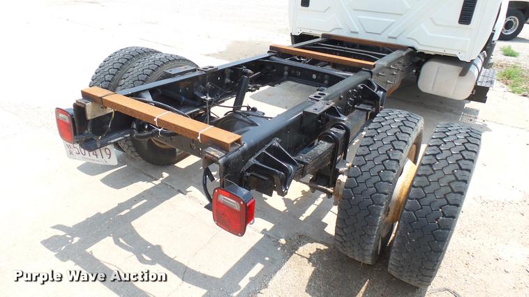 image for item DA7982 2014 International TerraStar truck chassis