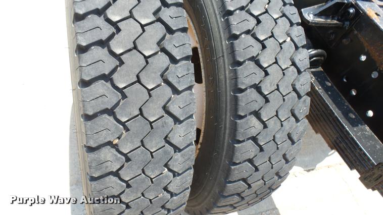 image for item DA7982 2014 International TerraStar truck chassis