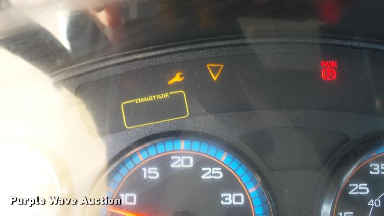 image for item DA7982 2014 International TerraStar truck chassis