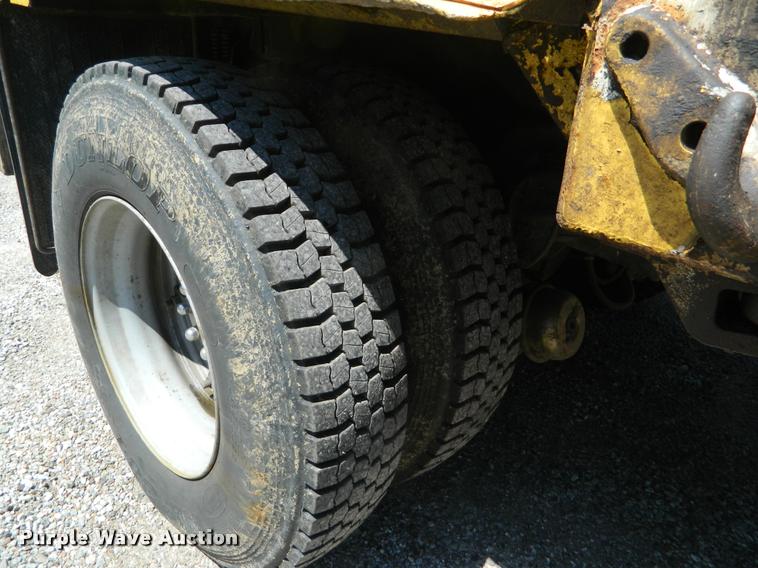 image for item DB1128 1994 Freightliner FL80 refuse truck