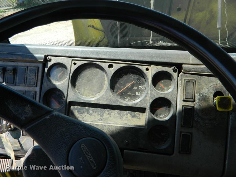 image for item DB1128 1994 Freightliner FL80 refuse truck