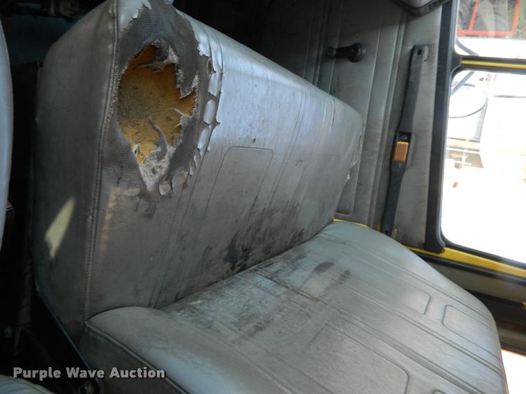 image for item DB1128 1994 Freightliner FL80 refuse truck